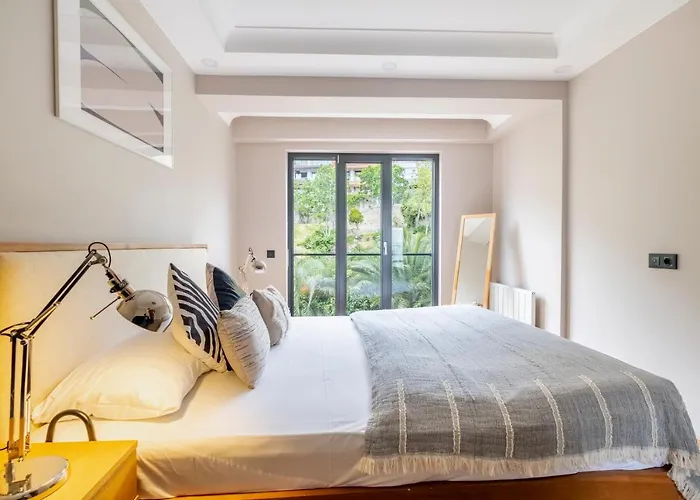 New And Modern Flat With Sea View